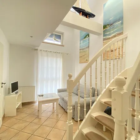 Neu! Haus Stoertebeker Neu! * Zingst